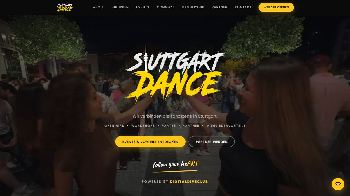 Startseite von Stuttgart Dance: nächtliche Open-Air-Tanzszene als Hintergrundbild, darüber das gelb-weiße Logo „Stuttgart Dance“ und der Satz „Wir verbinden die Tanzszene in Stuttgart“